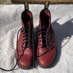 Dr. Materns Soft Wair Newton 1460 Boots Size 6